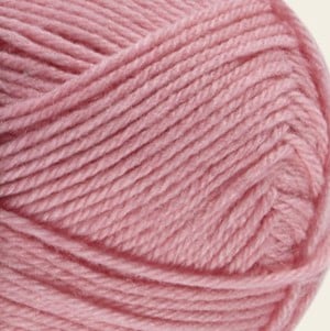 Snuggly DK yarn Color 533, Piglet.